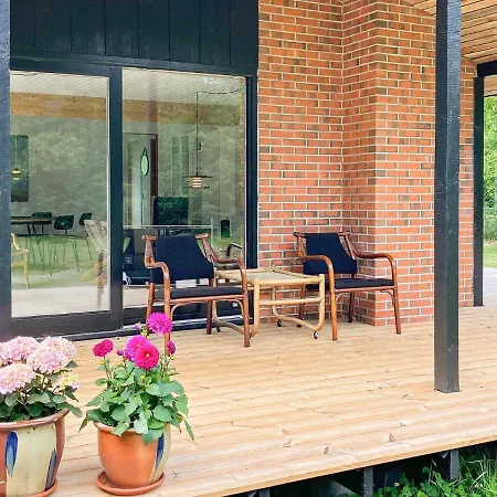 Сasa de vacaciones Cozy Holiday Home In Grenaa Near Beach